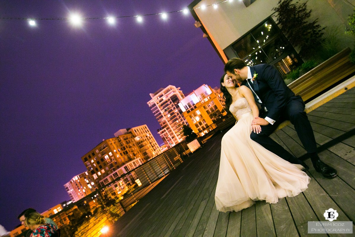 Alex And Daniels Beautiful Rooftop Wedding At Ecotrust Portland