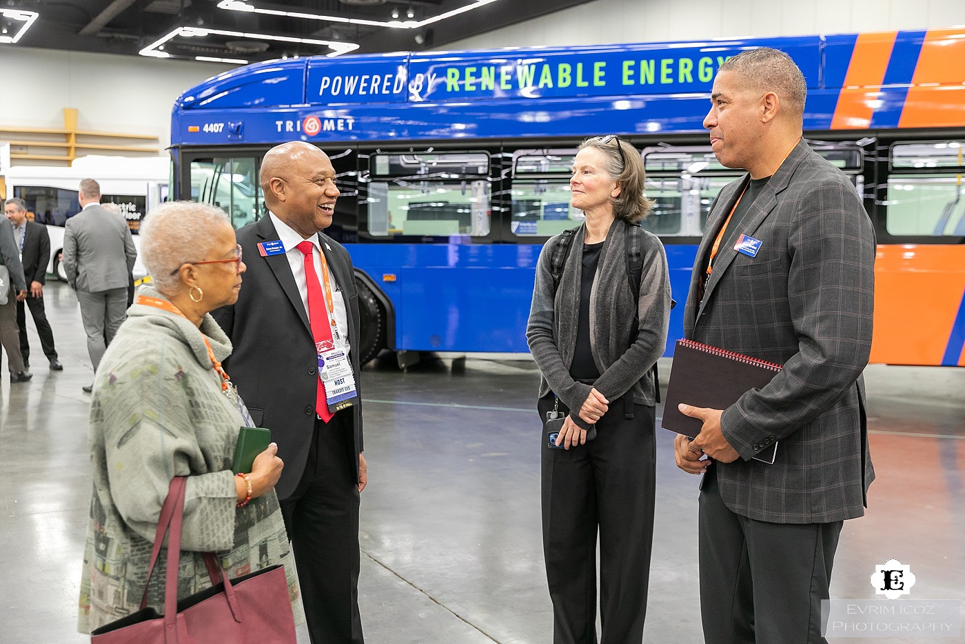 TriMet General Manager Sam Desue Jr chatting with attendees at the Oregon Convention Center